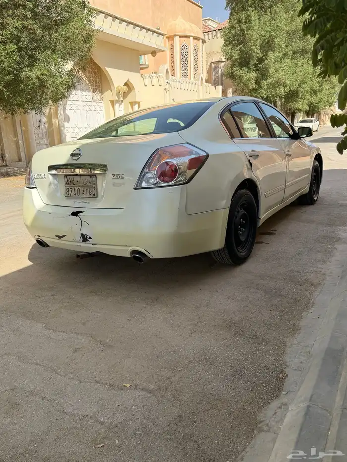 للبيع نيسان التيما 2010 - أبيض 10