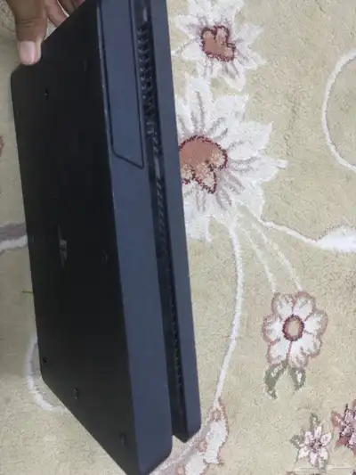 بلاستيشن 4 سليم للبيع 0