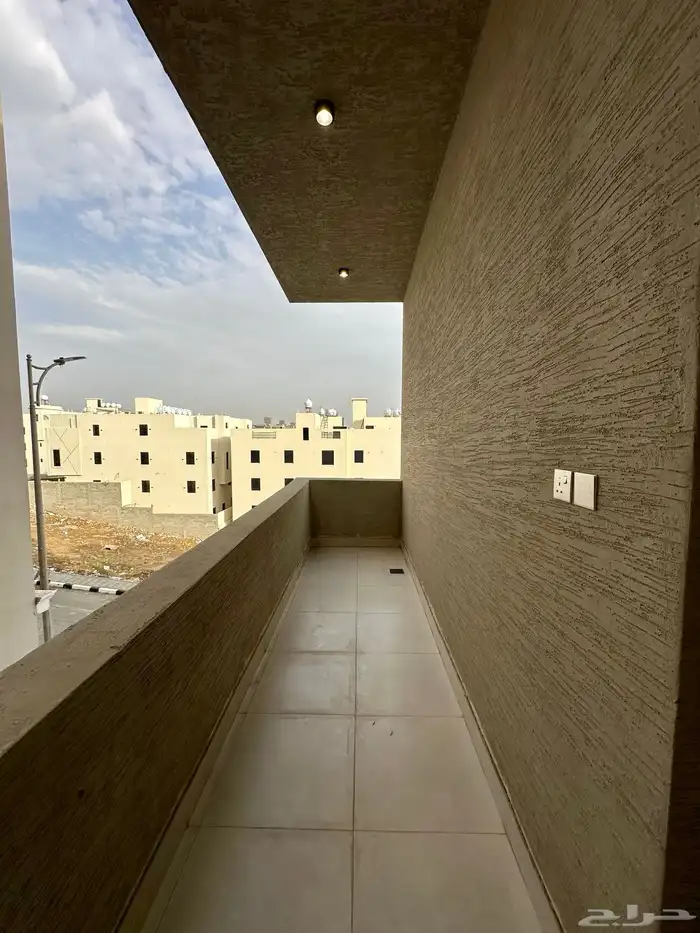 للبيع شقق سكنيه تصميم مودرن قرب منتزه المطار 10