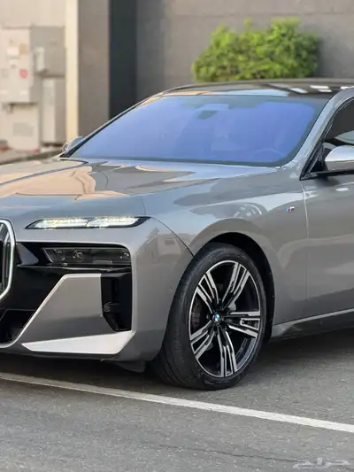 BMW 735 Li 2025 شبة جديد على الضمان KIT M 8