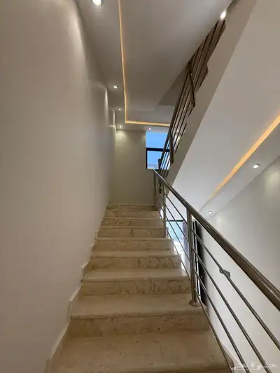 للبيع شقق ارضيه وشقق علويه تشطيب فندقي ف حي الضيافة 21