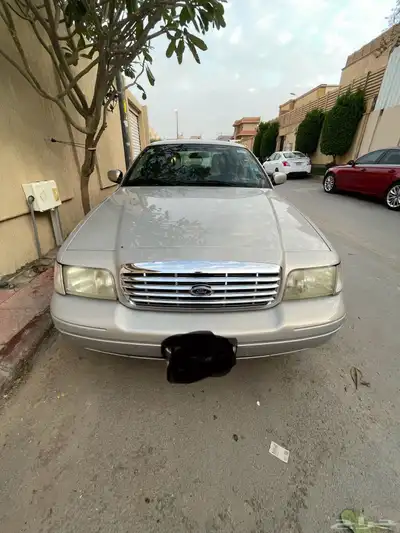 فورد كراون فكتوريا 2011 امريكي 0