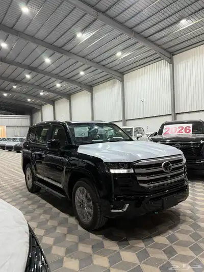 تويوتا لاندكروزر GXR رقم 3 بنزين مديل 2025 سعودي بطاقه جمرك 2
