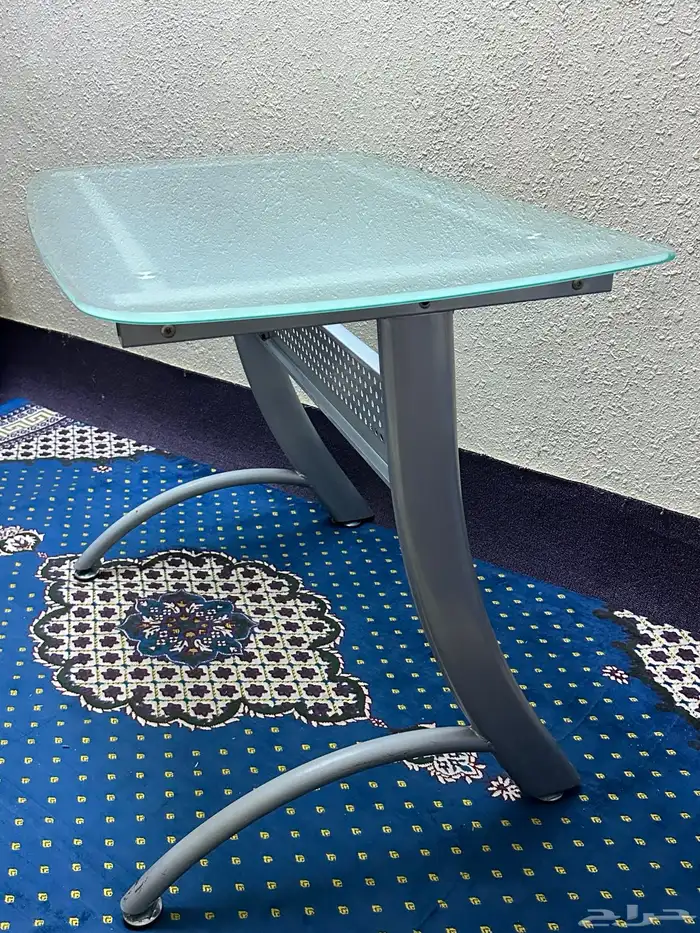 طاولة مكتبيه 0