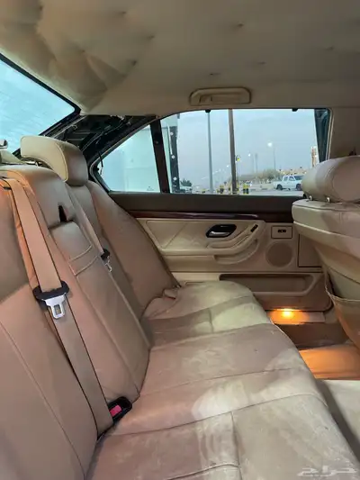 بي ام دبليو 2001 3