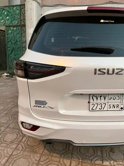 ايسوزو MUX فل كامل بدون دبل ماشي 27 الف 36