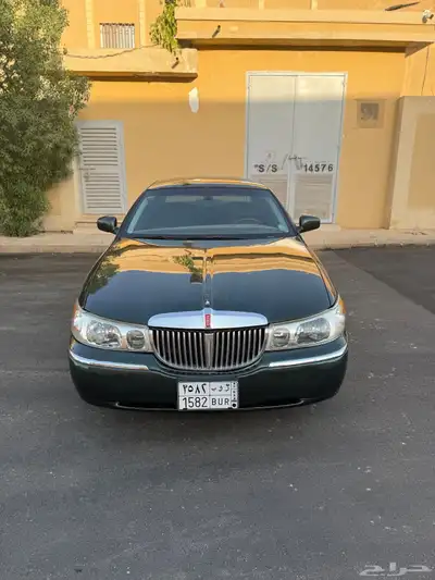 لينكولن تاون كار 1999 7