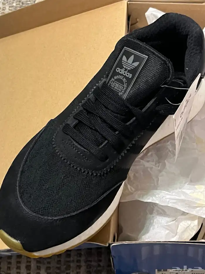 شوزات اديداس بوما كالفن كلاين 12