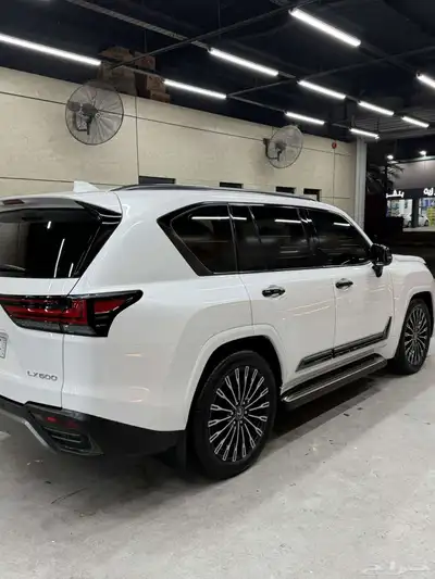 لكزس VIP فل كامل 2025 لوحه رقم 1للبيع 6