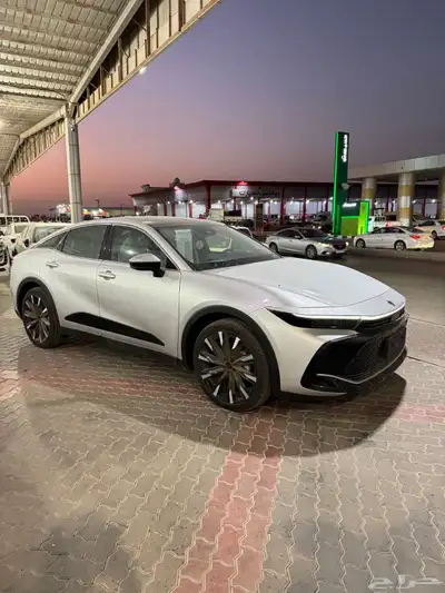 تويوتا كراون ماجيستا هايبرد 2023 1