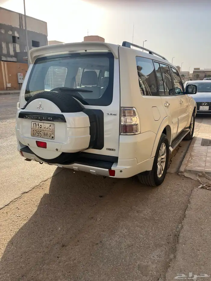 جيب باجيرو2014 1