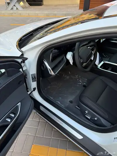 لوسيد اير بيور 2024   Lucid Air Pure 6