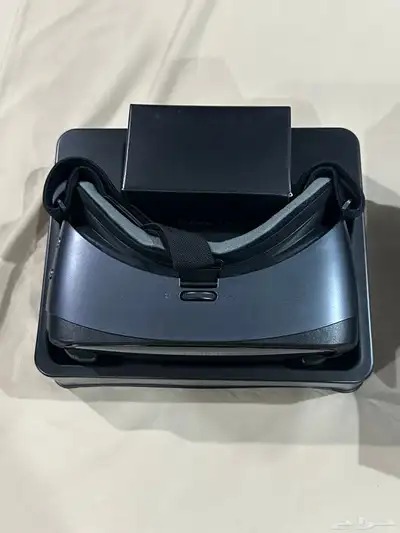 نظارة الواقع الافتراضي GEAR VR with controller 3