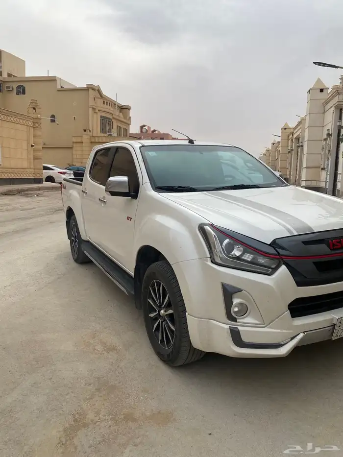 للبيع ديماكس ايسيزو 2020 GT ديزل قير عادي دبل 2