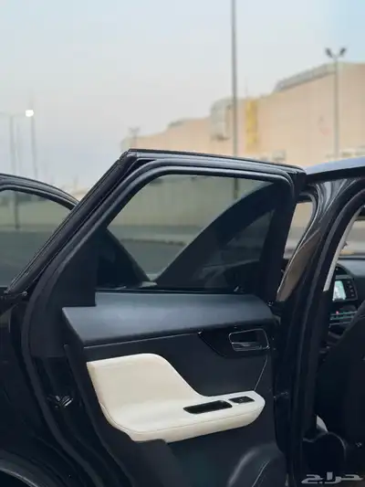 جاكور F-PaceR 14