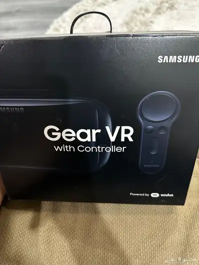 نظارة الواقع الافتراضي GEAR VR with controller 0