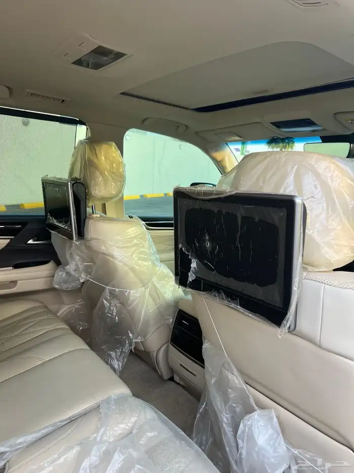 لكزس LX570 موديل 2021 بلاك اديشن 19