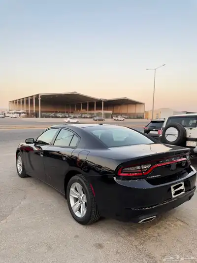 للبيع دوج تشارجر 2021 - ستاندر اسود بحالة الوكاله 4