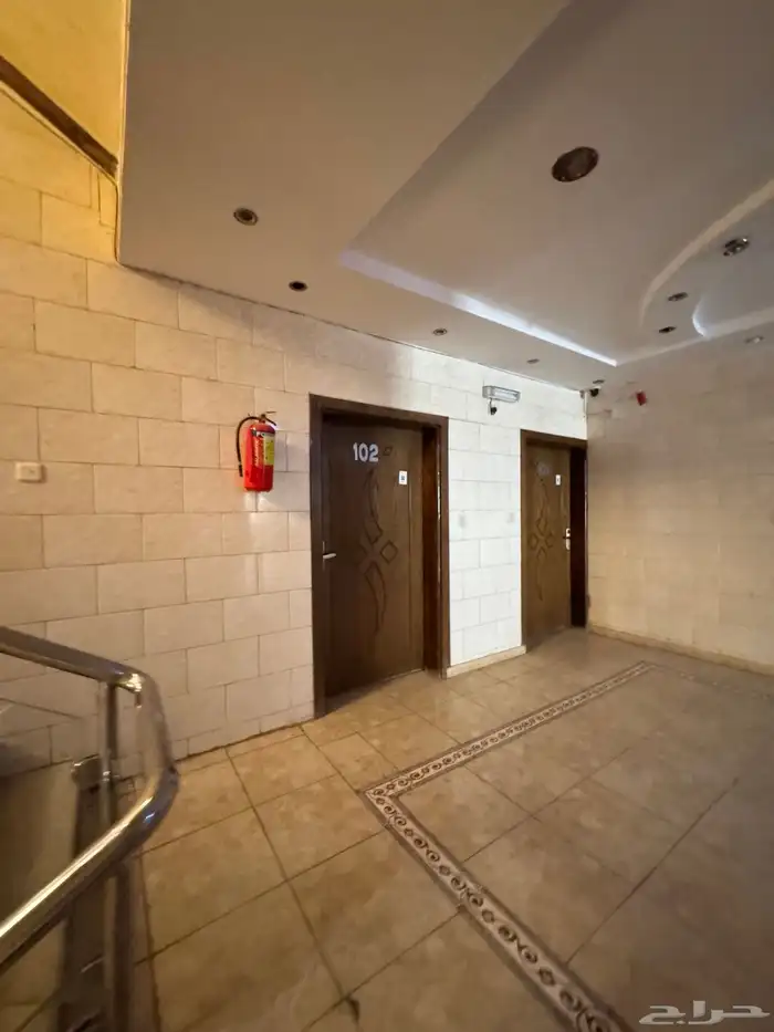 فرصه للبيع عماره تجاري شقق ومحلات 5