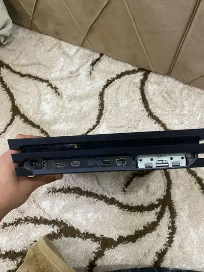 سوني فور برو اسود اخو الجديد 4