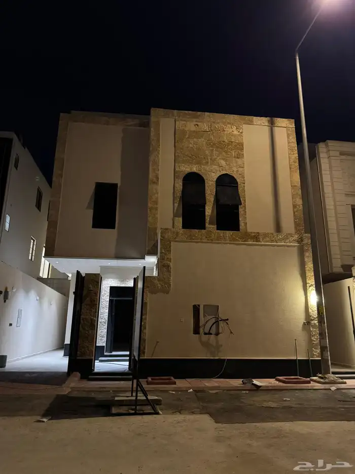 فيلا مميزه في حي المسك الرمال موقع استراتيجي قريب من الخدمت 0