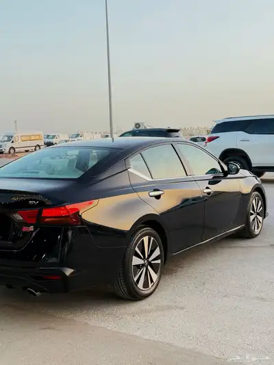 نيسان التيما 2022 - نص فل SV نظيف جدا 4
