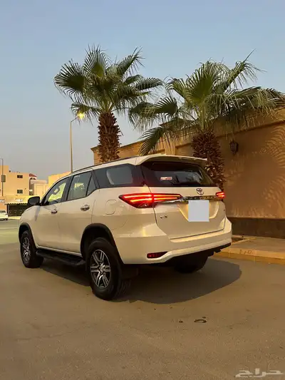 نوع السيارة   تويوتا فورشنر VX1 2023 بنزين الممشى 49 الف 5