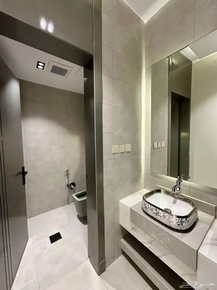 للبيع شقق سكنيه تصميم مودرن قرب منتزه المطار 8