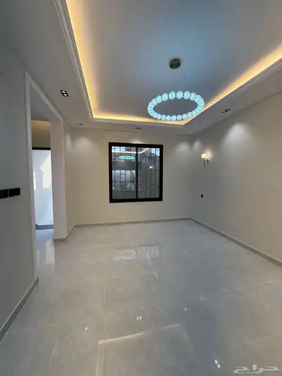 للبيع دور أرضي بحوش وسيع مقابل نادي ضمك طريق ابها الخميس 7