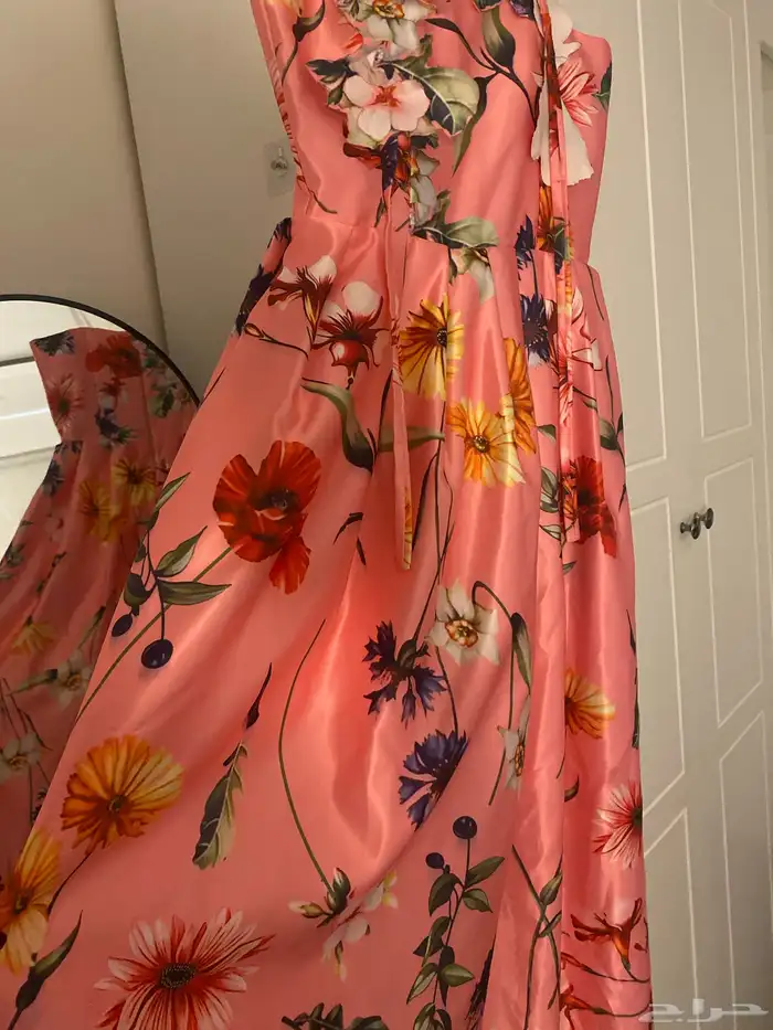 فستان جديد لم يستخدم ابدا 0