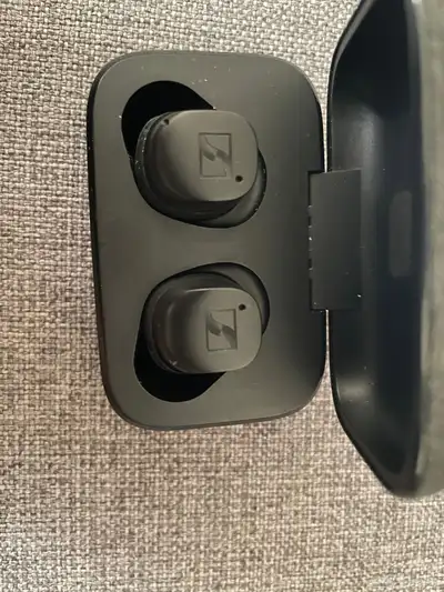 سماعة Sennheiser Momentum True Wireless 3 2