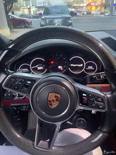 للبيع بورش كايين2019اللون اسود 7