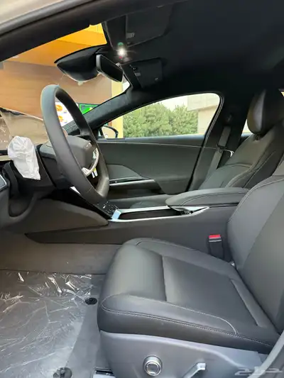 لوسيد اير بيور 2024   Lucid Air Pure 7