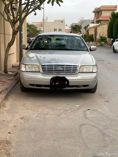فورد كراون فكتوريا 2011 امريكي 1