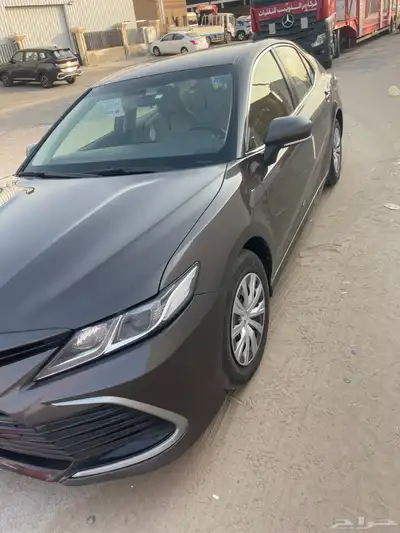 كامري للبيع موديل 2024 ممشي 84 استنادر. سعودية 3