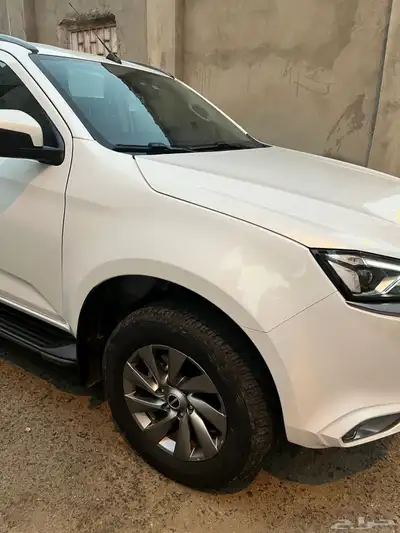 ايسوزو MUX فل كامل بدون دبل ماشي 27 الف 26