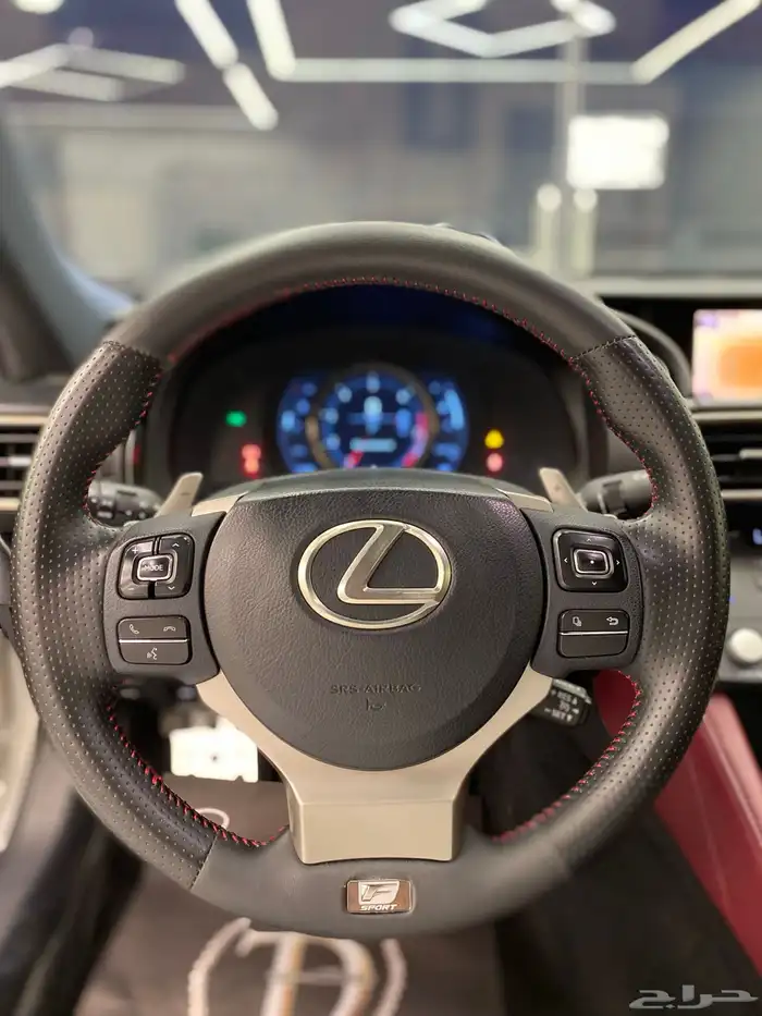 لكزس RC 350 8