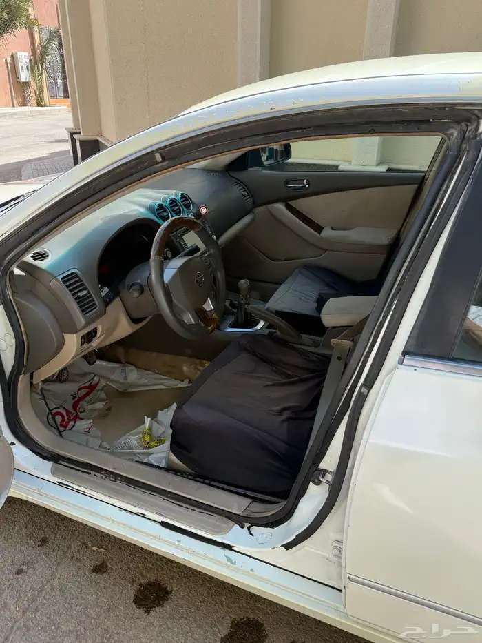 للبيع نيسان التيما 2010 - أبيض 8