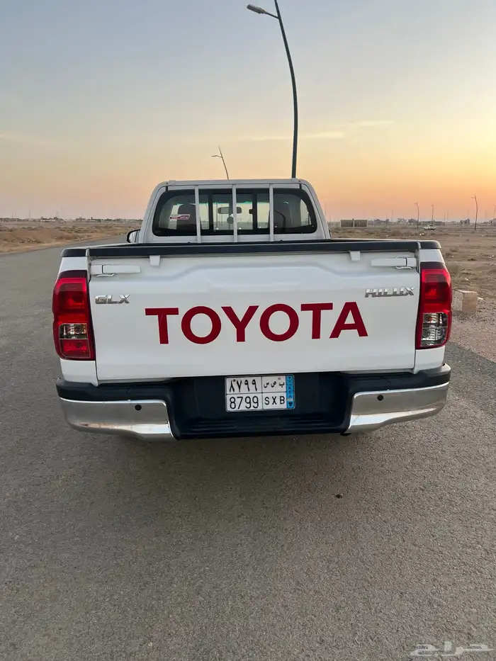 هايلكس غماره موديل 2022 بنزين 3