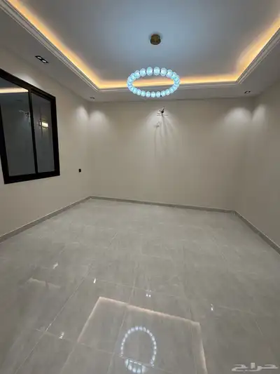 للبيع دور أرضي بحوش وسيع مقابل نادي ضمك طريق ابها الخميس 13