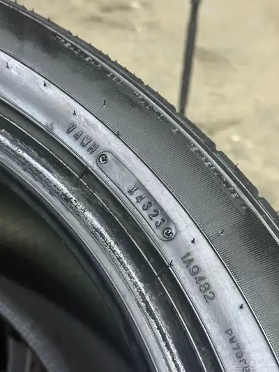 275 50 21 كفرات جيب لكزس دنلوب مستخدمة نضيفة جدا  ومشروطة 2