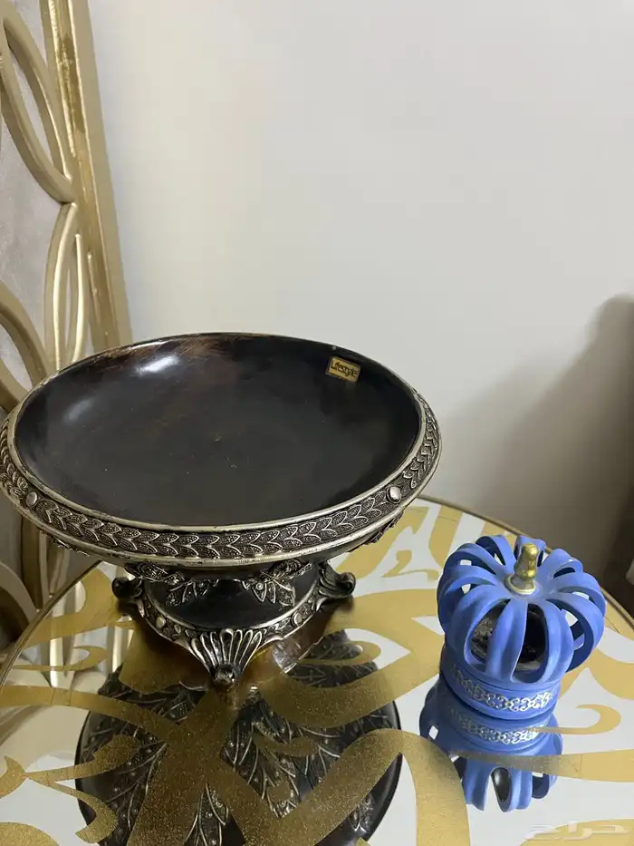 فرش مكياج وصحون تقديم ومرايه وسجادة 6