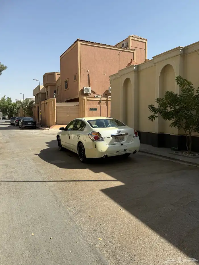 للبيع نيسان التيما 2010 - أبيض 6