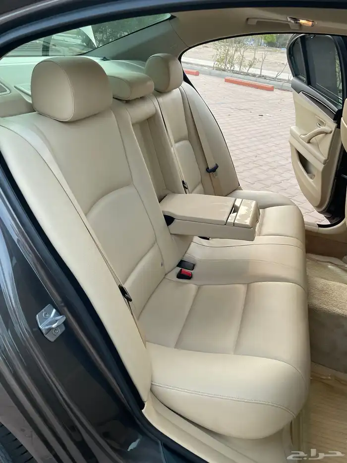 2013 بي ام 520 فل كامل 24