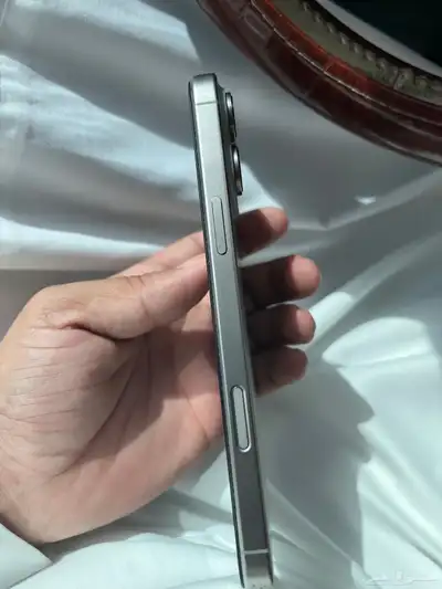 ايفون 16 برو ماكس 1