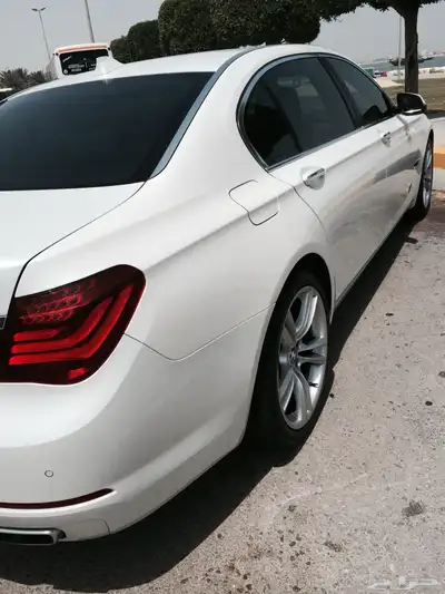 bmw 740 2013 مخزن 9
