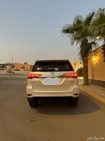 نوع السيارة   تويوتا فورشنر VX1 2023 بنزين الممشى 49 الف 6