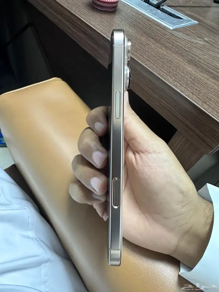 جوالات ايفون و S25 5