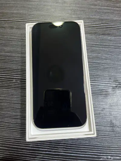 iPhone 16pro iPhone 16e 4