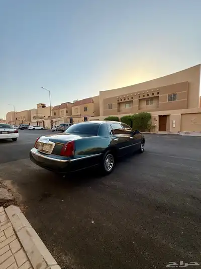 لينكولن تاون كار 1999 5